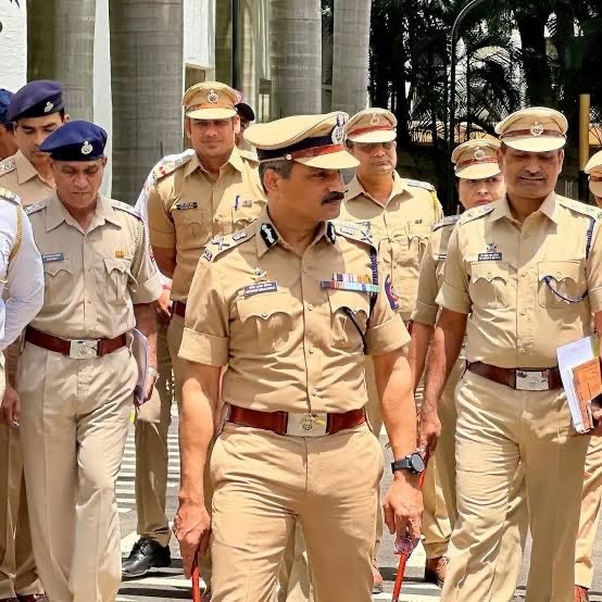 Raipur पुलिस ने प्रधान आरक्षक की आत्महत्या का मामला दर्ज किया