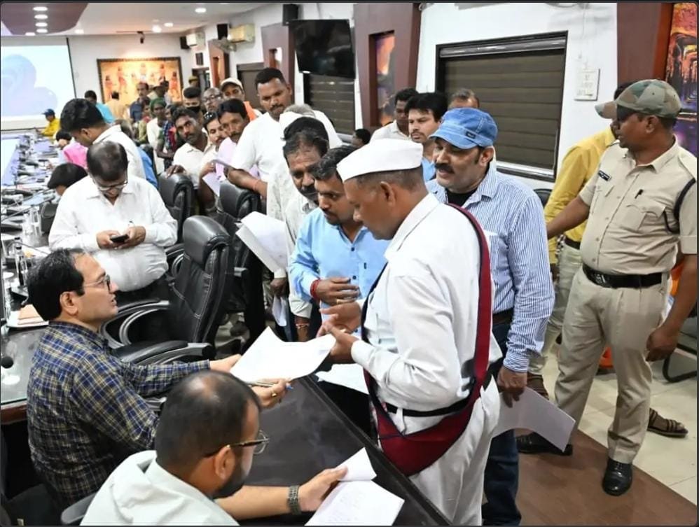 Bilaspur में PM आवास योजना में बड़ा घोटाला, रोजगार सहायक ने 31 लाख रुपए हड़पे