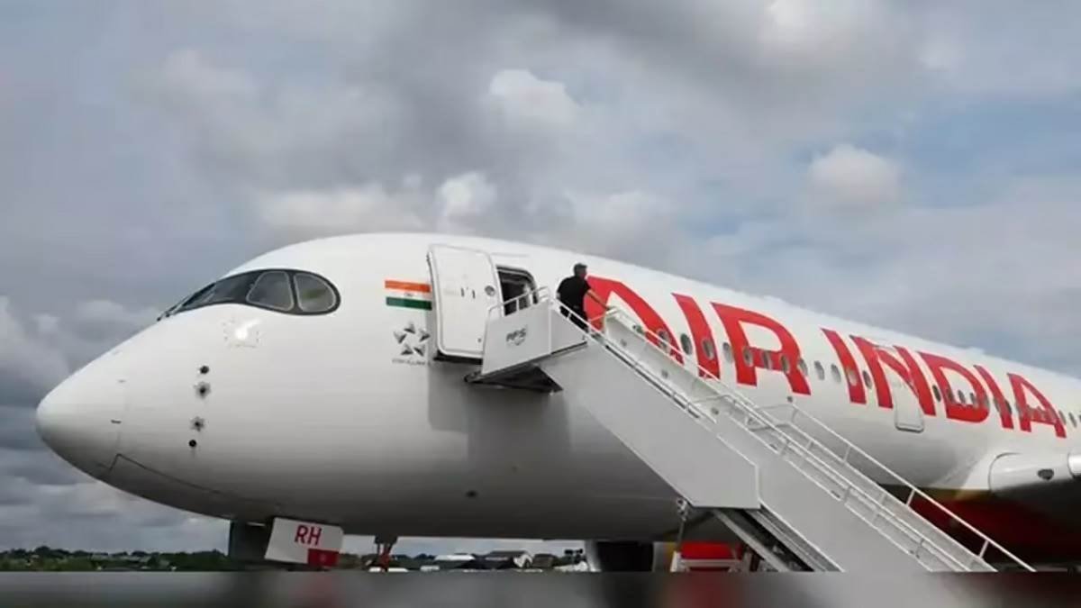 दिल्ली-इंदौर Air India Flight की Emergency Landing , 161 यात्रियों की सुरक्षित बचाव  Engine में तकनीकी खामी