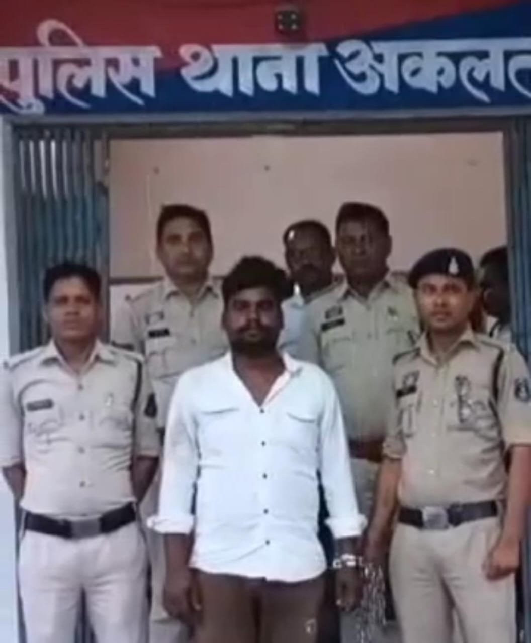 Janjgir champa: शराब के लिए पैसे न देने पर पटवारी पर हमला, आरोपी गिरफ्तार