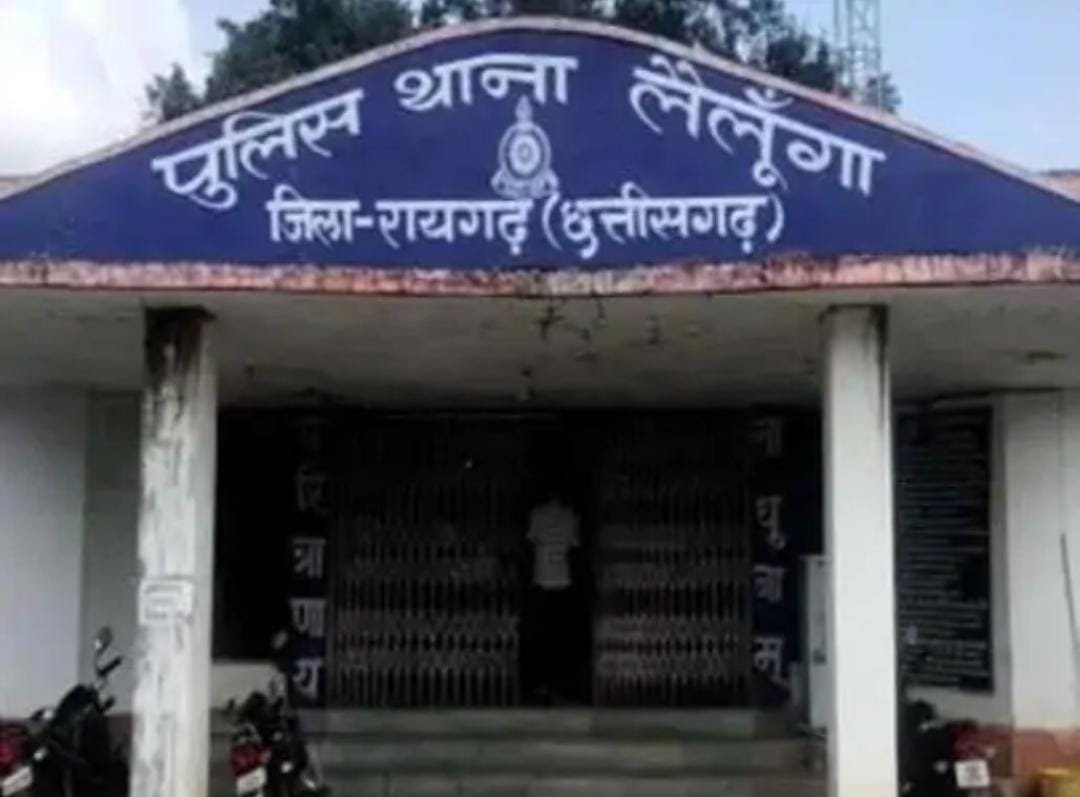 Raigarh में अवैध संबंध के शक में भाभी-देवरानी में मारपीट, बीच-बचाव करने पहुंचे मां-बेटे भी घायल