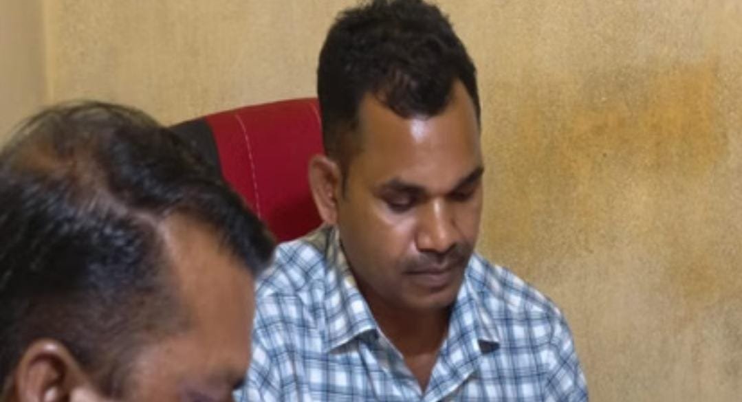 Chhattisgarh: किसान से मांगी 13 हजार रुपये की रिश्वत, ACB ने घूसखोर पटवारी को रंगेहाथ दबोचा