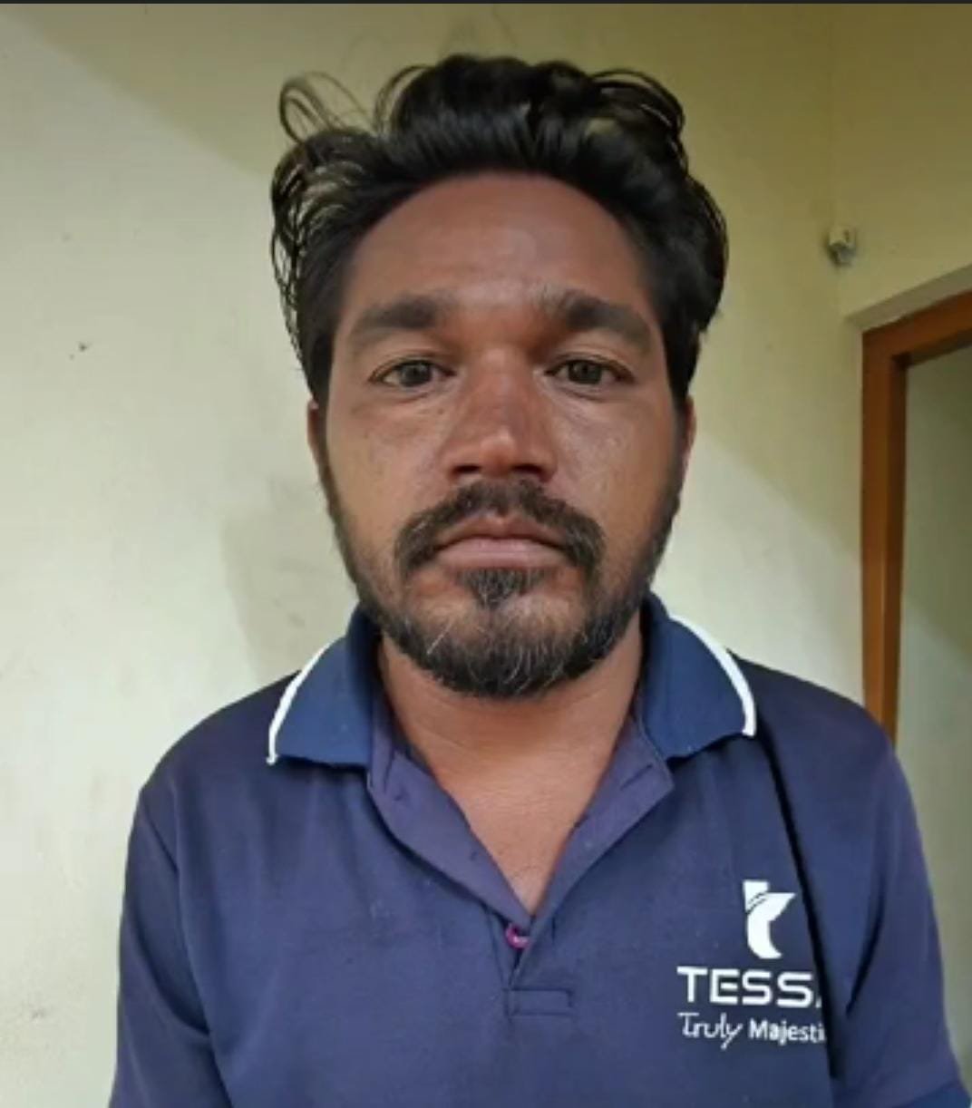 Dhamtari में सनसनीखेज वारदात: बाइक विवाद में भाई ने भाई पर कैंची से किया हमला, आरोपी गिरफ्तार