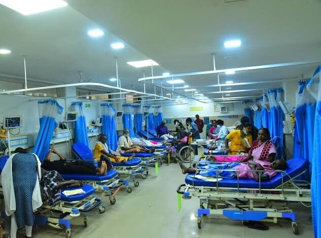 Raipur आपने बनाया है तो संवारेंगे कब…नारे के साथ नर्सों ने निकाली रैली, मरीजों की सेवा प्रभावित