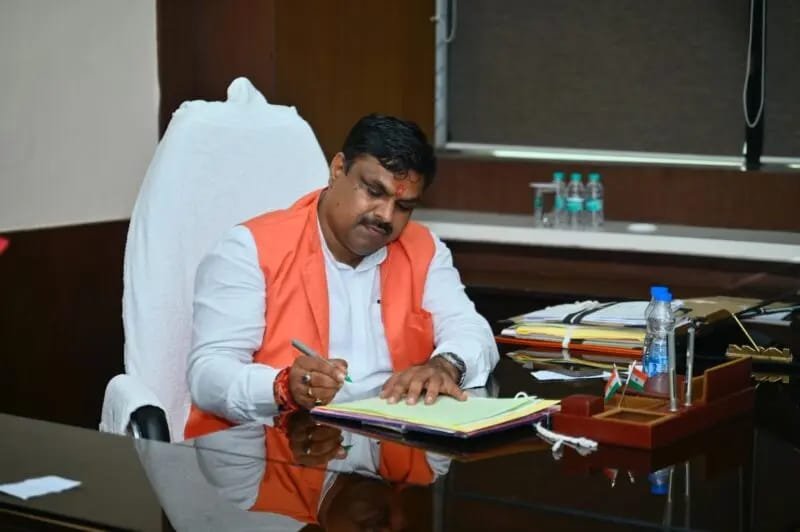 Chhattisgarh की शिक्षा व्यवस्था में बड़ा बदलाव, मंत्री गजेंद्र यादव ने गुजरात के Model को अपनाने की दी दिशा