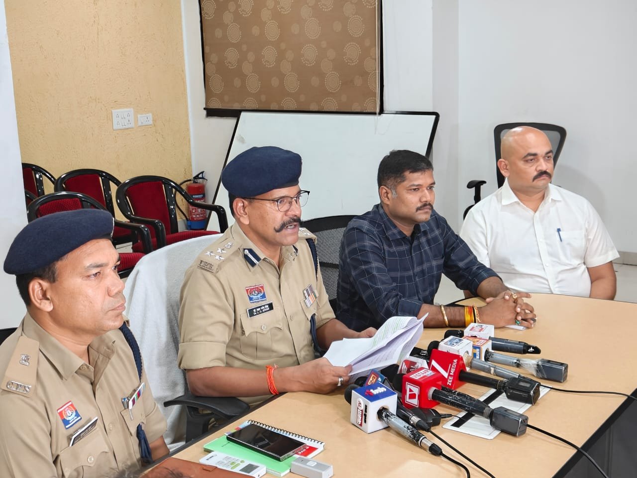 Raipur: Nude Party के प्रचार-प्रसार के मामले में मध्य प्रदेश का अंतर्राज्यीय आरोपी गिरफ्तार