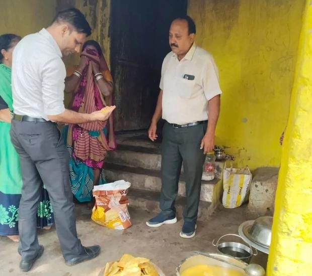 Balodabazar: प्राचार्य, लिपिक सहित 12 शिक्षकों को नोटिस जारी, जिला शिक्षा अधिकारी ने स्कूलों में दी दबिश