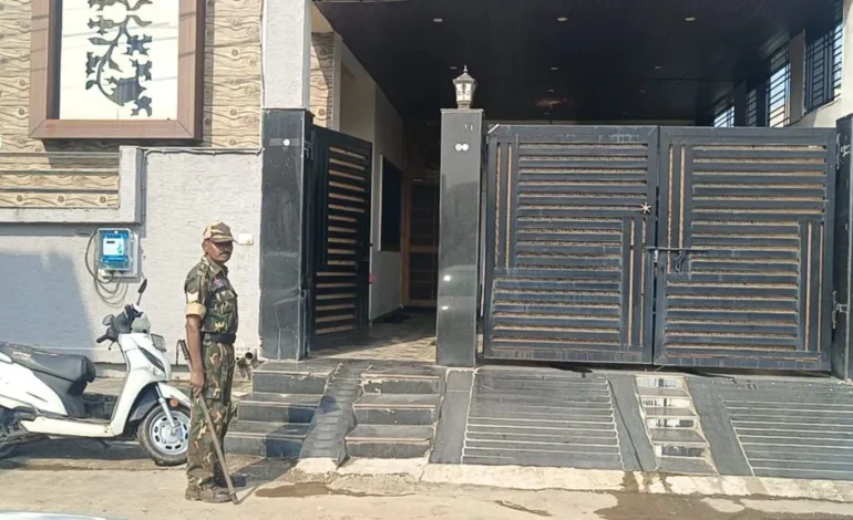 Raipur में EOW की बड़ी कार्रवाई, अवधेश यादव और सहयोगियों के ठिकानों पर रेड पड़ी