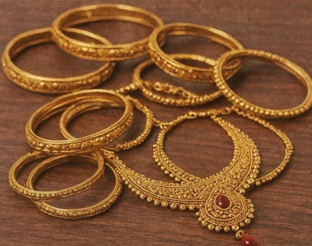 Bilaspur: टिटिलागढ़ पैसेंजर ट्रेन में महिला के बैग से 9 लाख के जेवर चोरी