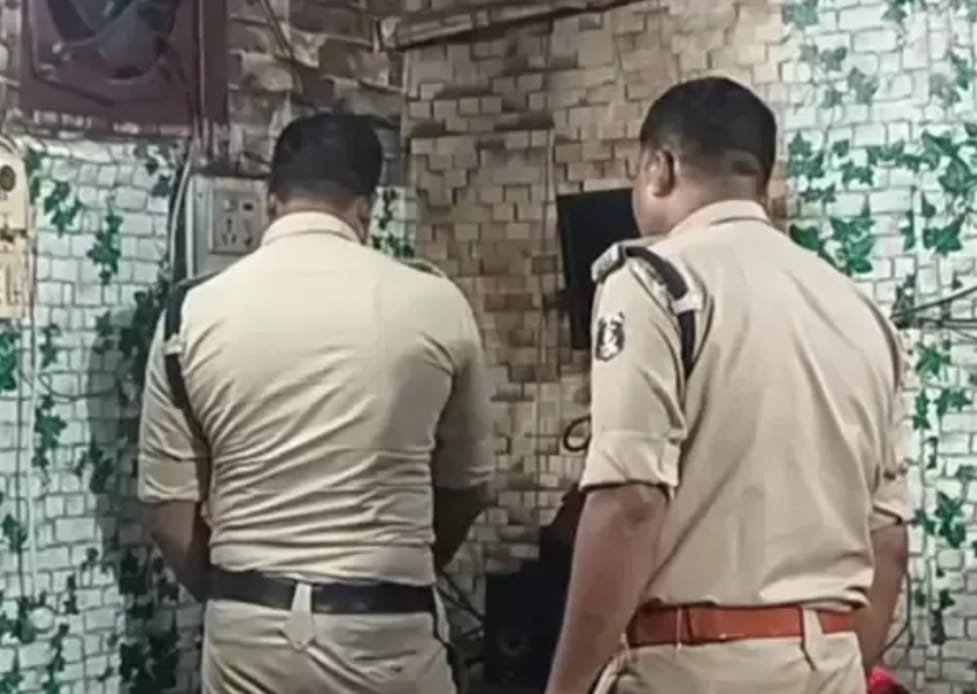 Korba में दोहरी चोरी की घटना: सब इंस्पेक्टर और रिटायर्ड फिटर के घरों पर चोरों का कहर CCTV कैमरे भी उजाड़ ले गए