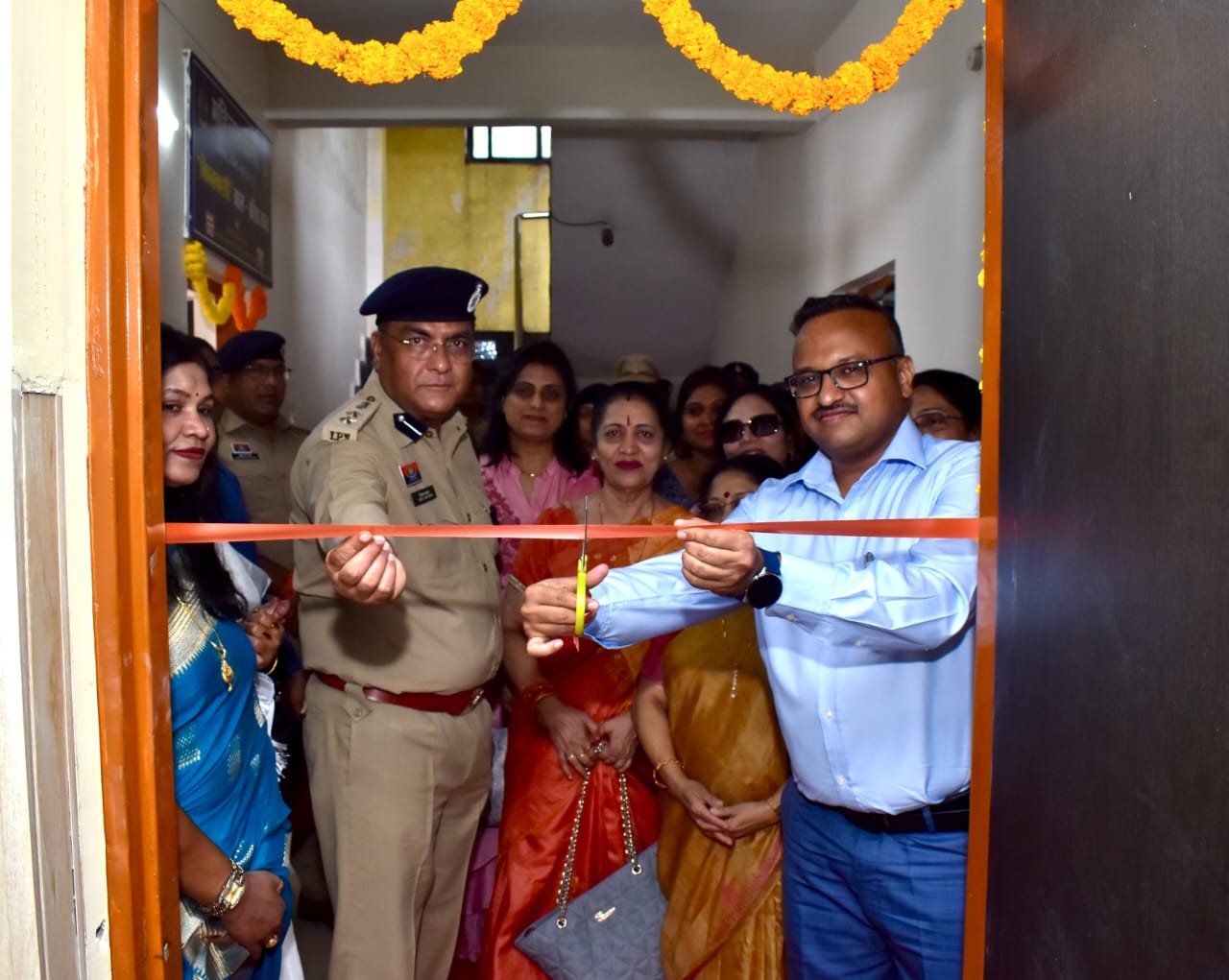 महिला थाना सेक्टर-06, Bhilai में परिवार परामर्श केंद्र के पुनर्निर्मित कक्ष का भव्य उद्घाटन