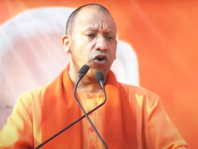 Yogi Adityanath का आदेश, दुर्गा पूजा-दीपावली से पहले सड़कें हों दुरुस्त