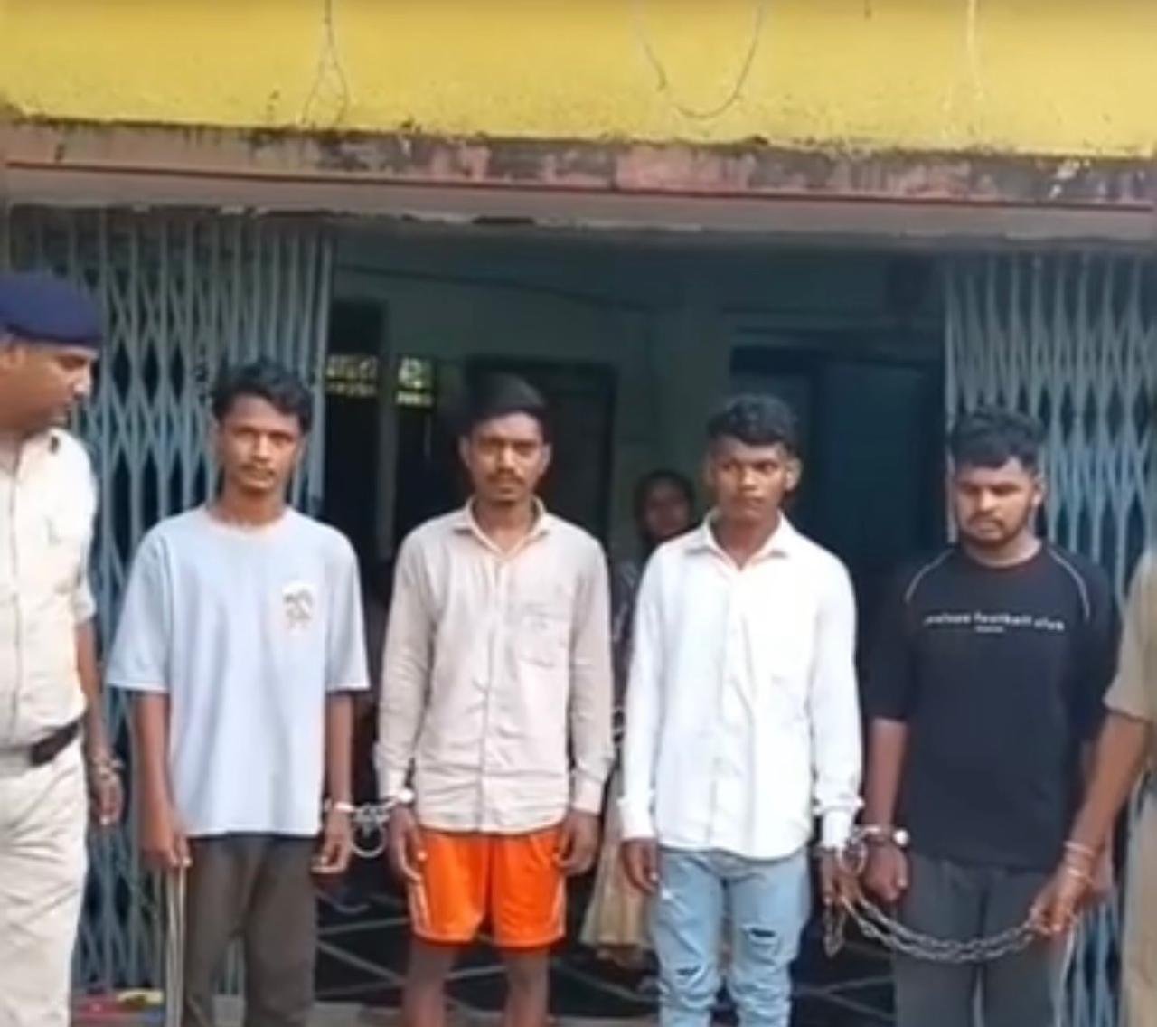 Chhattisgarh : रायपुर में पटाखा फोड़ने के विवाद में हाफ़ मर्डर