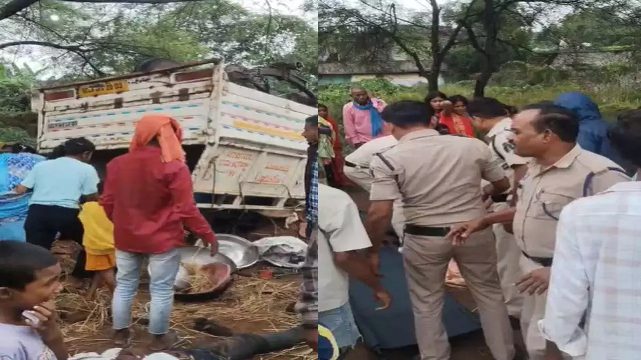 Balodabazar: तुरतुरिया मातागढ़ दर्शन जा रही श्रद्धालुओं की पिकअप पलटी, हादसे में  1 की मौत और 17 घायल…