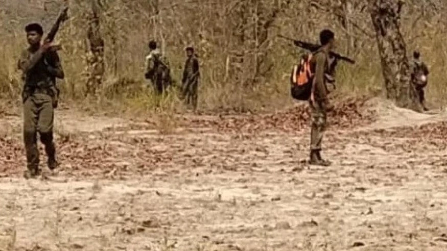 बीजापुर-­दंतेवाड़ा सीमा पर घोर जवानों और माओवादियों में मुठभेड़, नेशनल पार्क एरिया में बड़े नक्सली नेताओं की घेराबंदी 