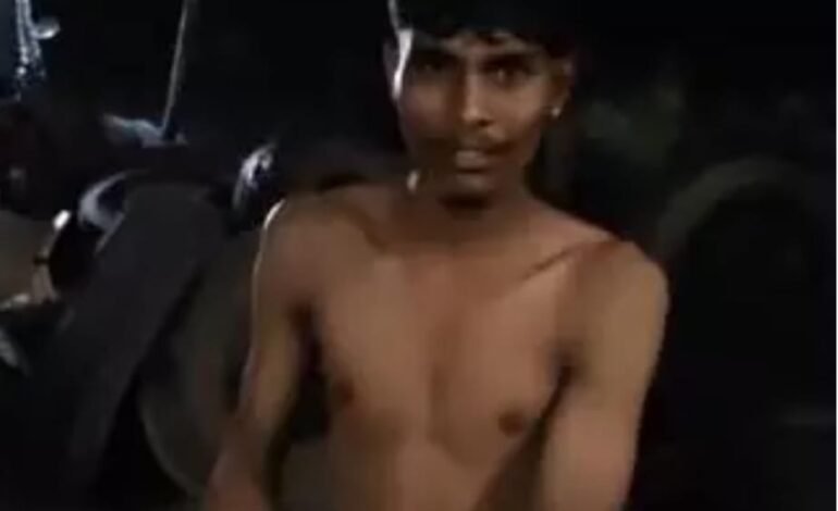 Raipur में तलवारबाज बदमाश का आतंक! Police पर हमला