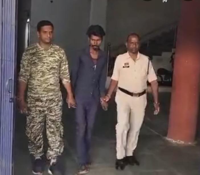 Balrampur: दिवाली की रात घर से इनवर्टर चोरी, आरोपी को पुलिस ने किया गिरफ्तार
