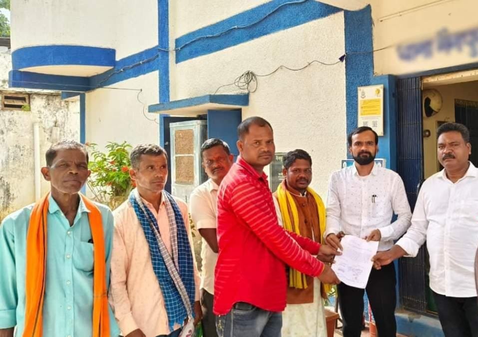 Gariyaband: किसानों का टूटा सब्र का बाण, नया धान खरीदी केंद्र बनाने की मांग को लेकर दी चेतावनी 