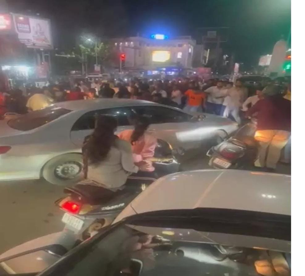 Raipur में नाइजीरियन युवक ने मोबाइल दुकान से लूट की वारदात को अंजाम