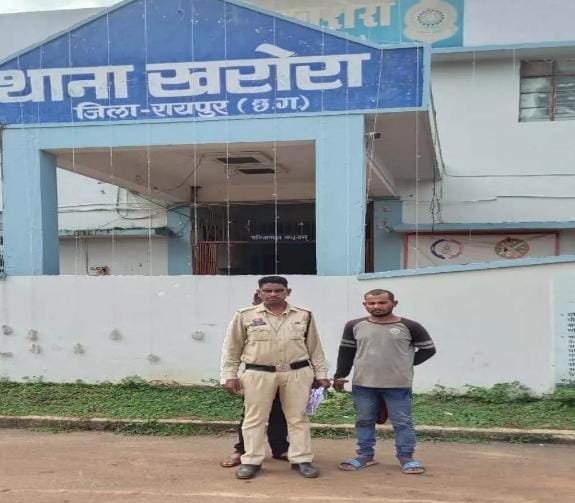 Raipur: खरोरा पुलिस की चोरी के मामले में बड़ी कामयाबी, स्कूटी सहित आरोपी गिरफ्तार