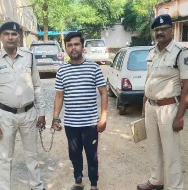 Dhamtari: नशे में धुत चालक ने मचाया कोहराम, एक की मौत, दो घायल, आरोपी गिरफ्तार