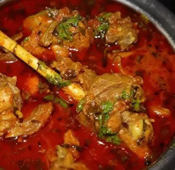 Chhattisgarh स्कूल में शराब और मुर्गा पार्टी, हेडमास्टर समेत दो निलंबित