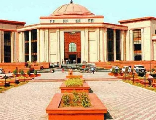 Bilaspur: बॉक्सिंग रिंग में चिकन-दारू पार्टी पर High Court सख्त: छुट्टी के दिन हुई सुनवाई, GM से मांगा हलफनामा