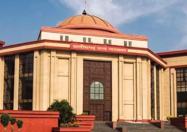 Bilaspur: प्रेमिका के आरोप पर High Court ने प्रेमी को किया बरी, कहा– आपराधिक दृष्टि से मामला नहीं