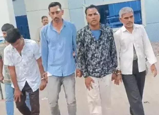 Bhilai: सड़क पर शराब पार्टी कर रहे युवकों ने पुलिस पर किया हमला, सभी गिरफ्तार