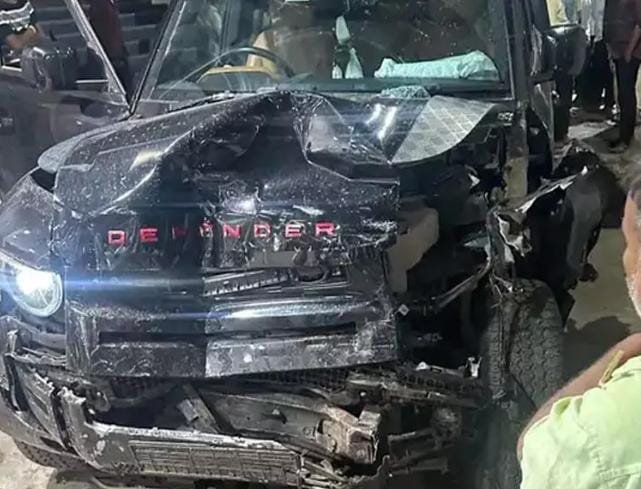 Bemetara: तेज रफ्तार कार ने मचाई तबाही: पांच वाहनों को मारी टक्कर, एक की मौत, सात घायल