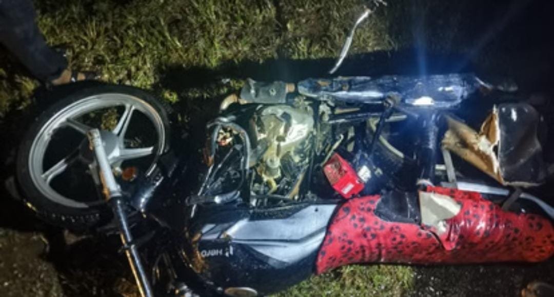 Kabridham में भीषण सड़क हादसा,अज्ञात वाहन की टक्कर से दो पुरुष और एक महिला की मौत