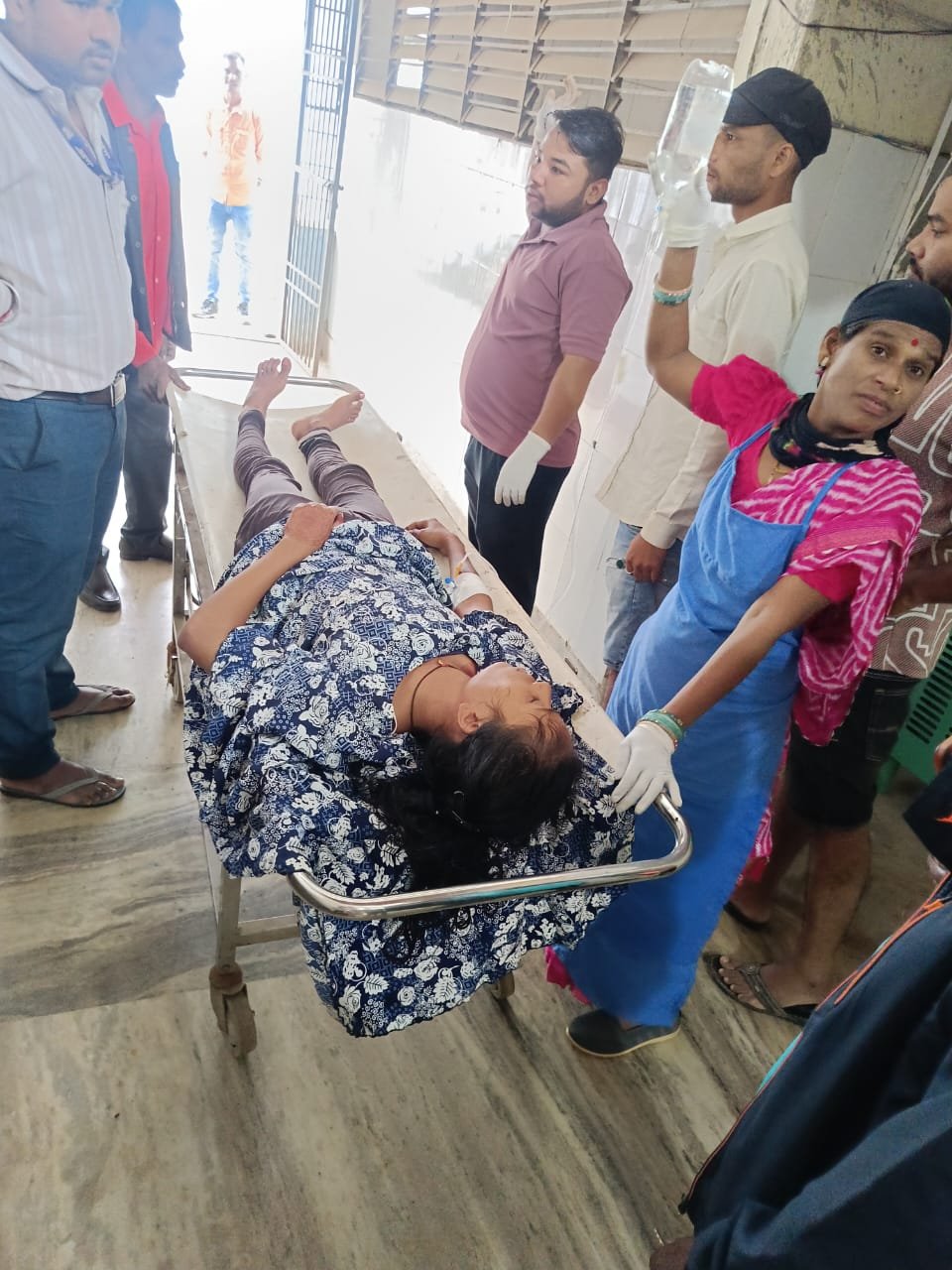 Balodabazar: भोथीडीह से पिकनिक मनाने निकले परिवार पर हादसे का कहर: एक की मौत, 17 घायल