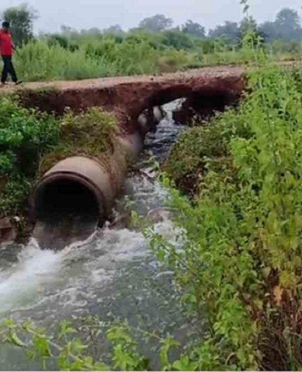 Kanker: भारी बारिश से PM ग्रामीण सड़कें टूटी, नेशनल हाईवे हुआ जलमग्न