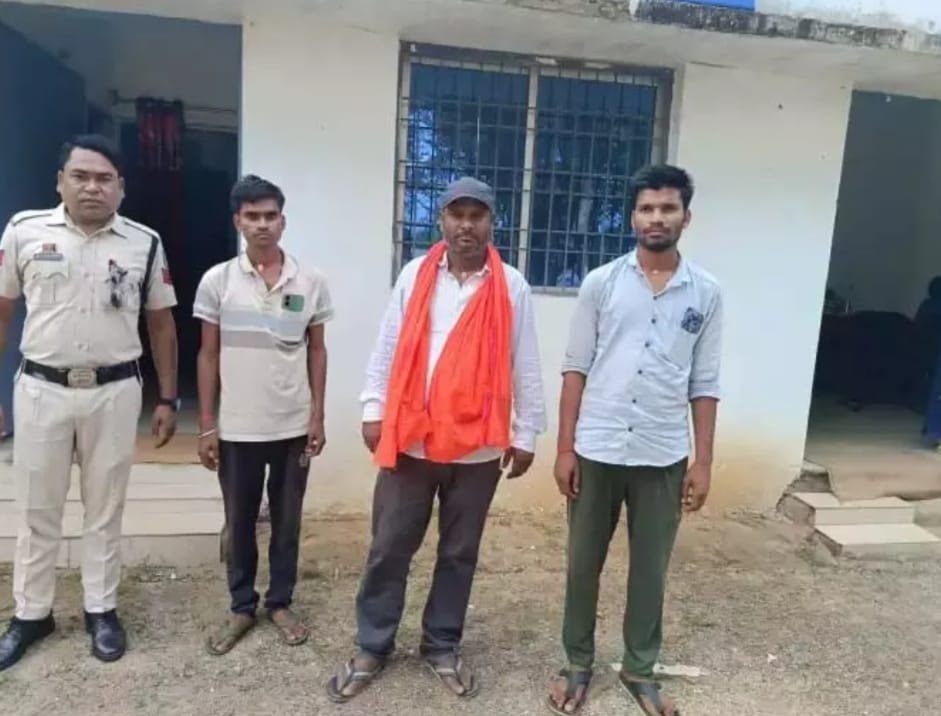 Balrampur ₹1000 उधार पर जातिगत हमला, तीन यादवों पर SC/ST केस, पुलिस ने दबोचा