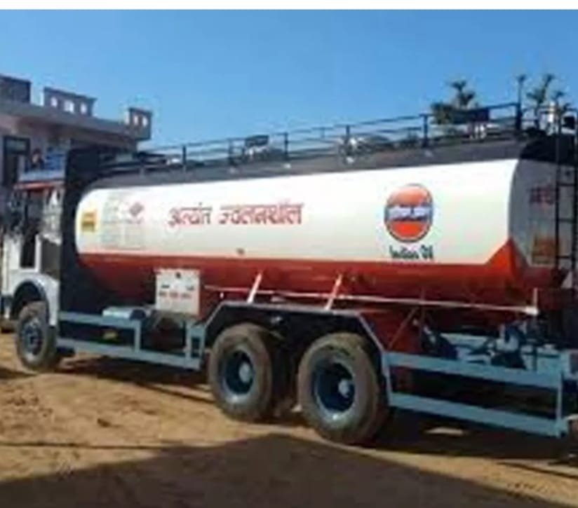 Raipur में 26 हजार लीटर Petrol-Diesel जेब्त, अवैध तेल यार्ड का पर्दाफाश