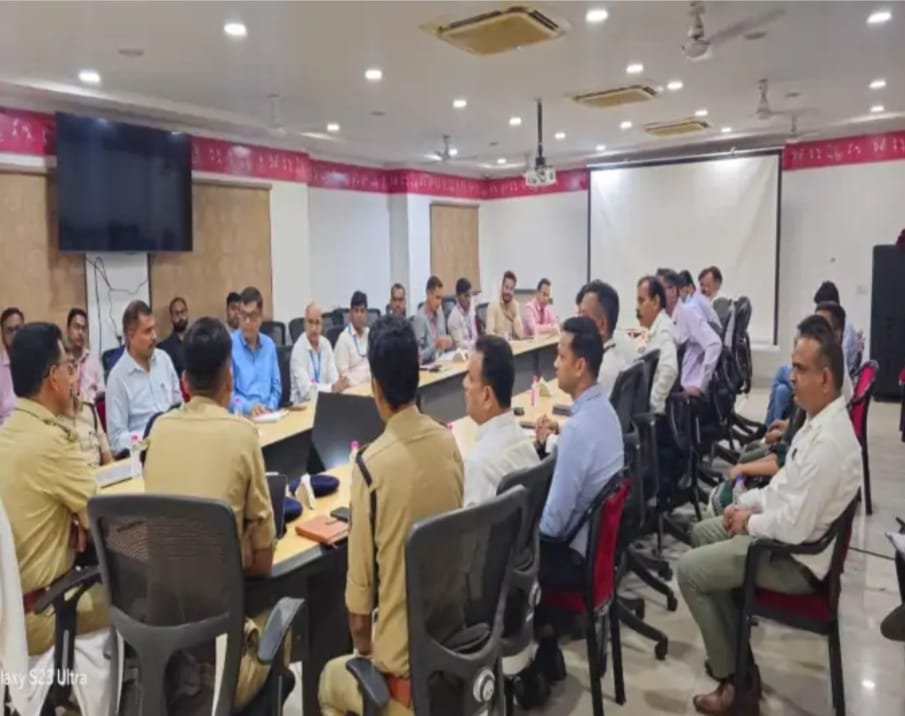 Raipur में बैंक अधिकारियों की बैठक: Cyber ठगी से बचाव के लिए अहम दिशा-निर्देश