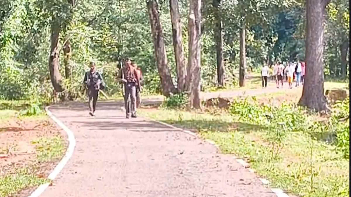 Kanker: नक्सल संगठन को बड़ा झटका, 20 नक्सलियों ने किया आत्मसमर्पण