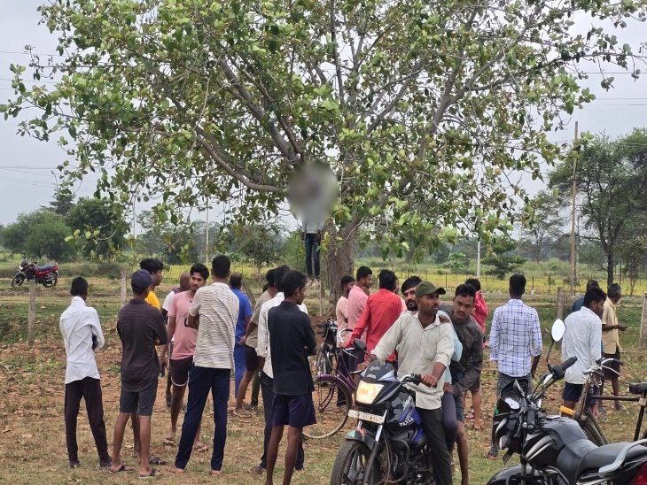 Durg : पेड़ से लटकती मिली इलेक्ट्रीशियन की लाश ,प्रेम-प्रसंग से जुड़ा मामला