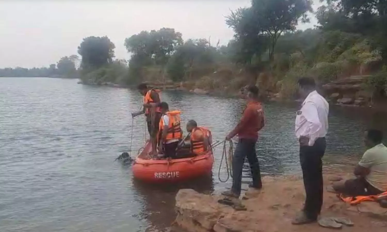 नवा रायपुर के ब्लू वाटर में फिर हादसा: दो स्कूली छात्रों की डूबकर मौत,अब तक 35 लोगों की जा चुकी है जान