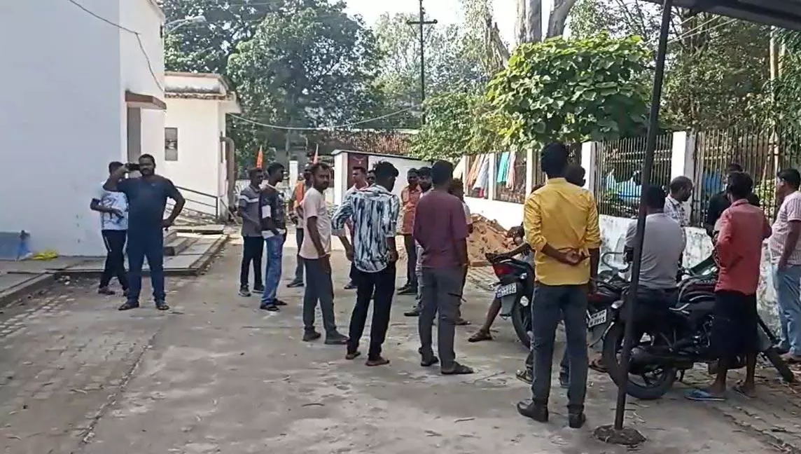 धमतरी में युवक की बेरहमी से हत्या: धारदार हथियार से वार कर उतारा मौत के घाट, गांव में फैला दहशत…