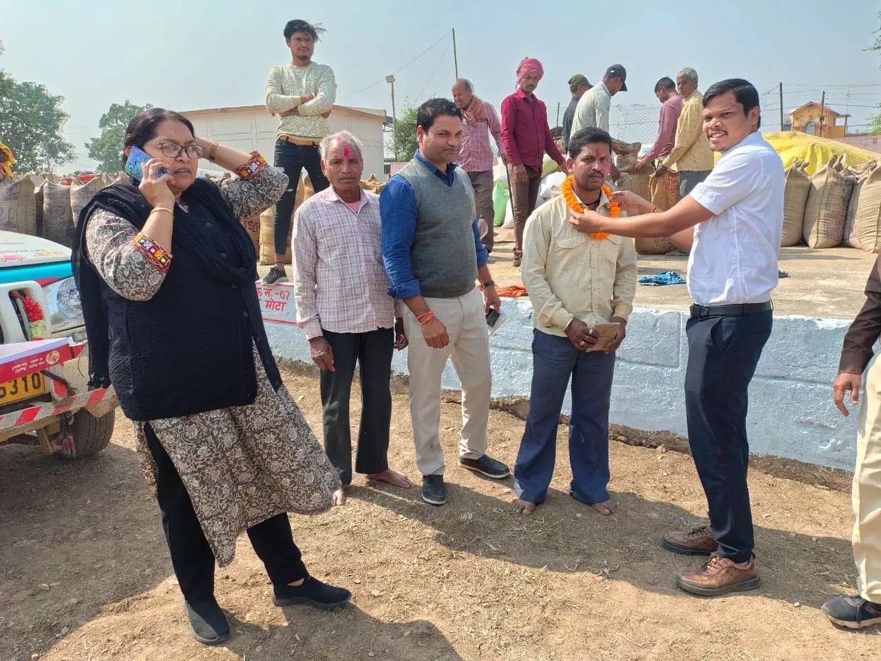 Sakti: धान खरीदी से पहले बड़ी कार्रवाई, सहकारी सेवा समिति के 7 कर्मचारी बर्खास्त…