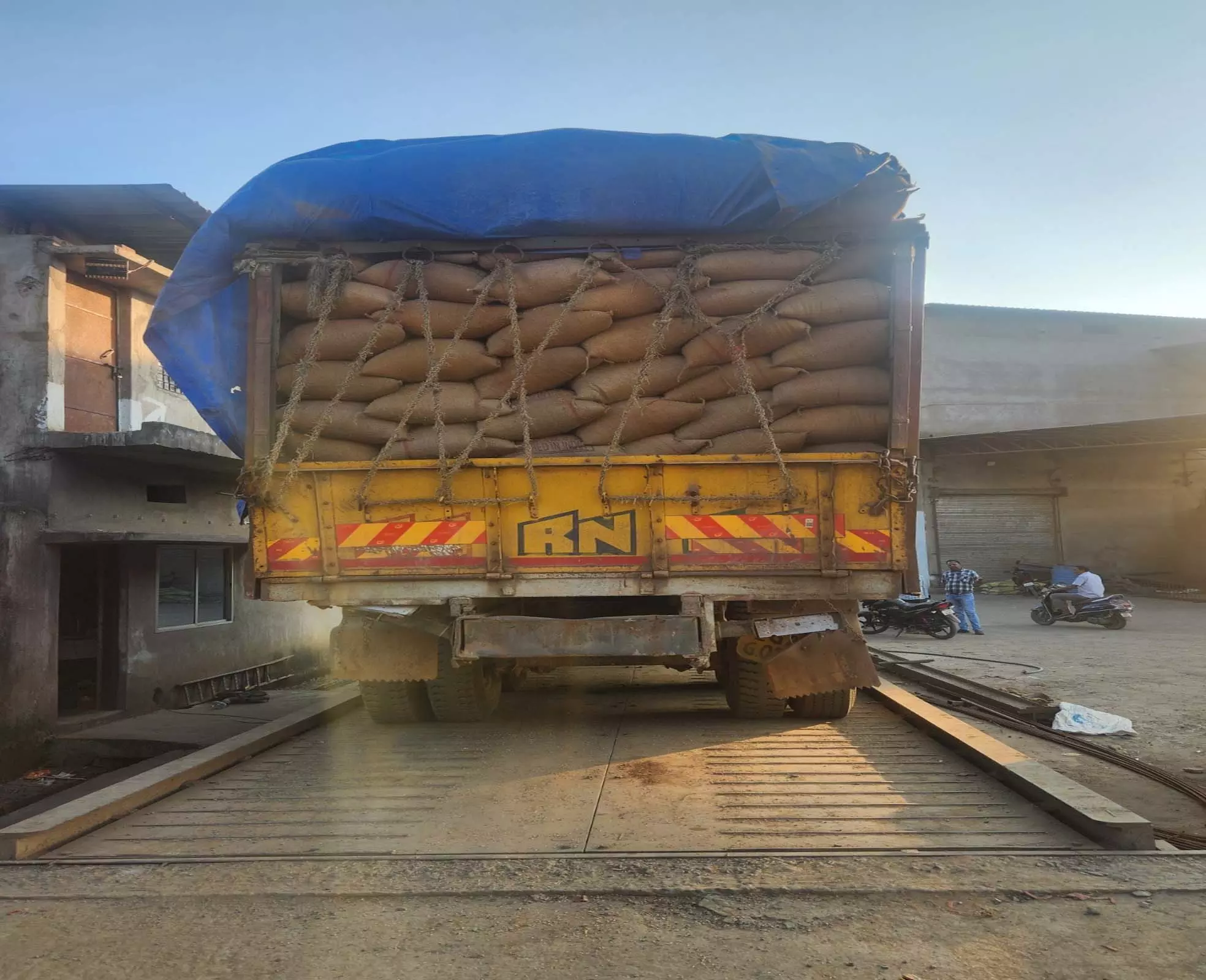 छत्तीसगढ़ में अवैध धान परिवहन पर बड़ी कार्रवाई, अब – तक 19,320 क्विंटल धान जब्त