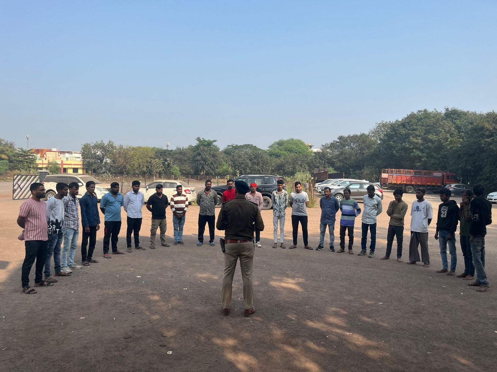 Durg पुलिस का तड़के अभियान: चाकूबाजों, गुंडा व निगरानी बदमाशों की औचक चेकिंग