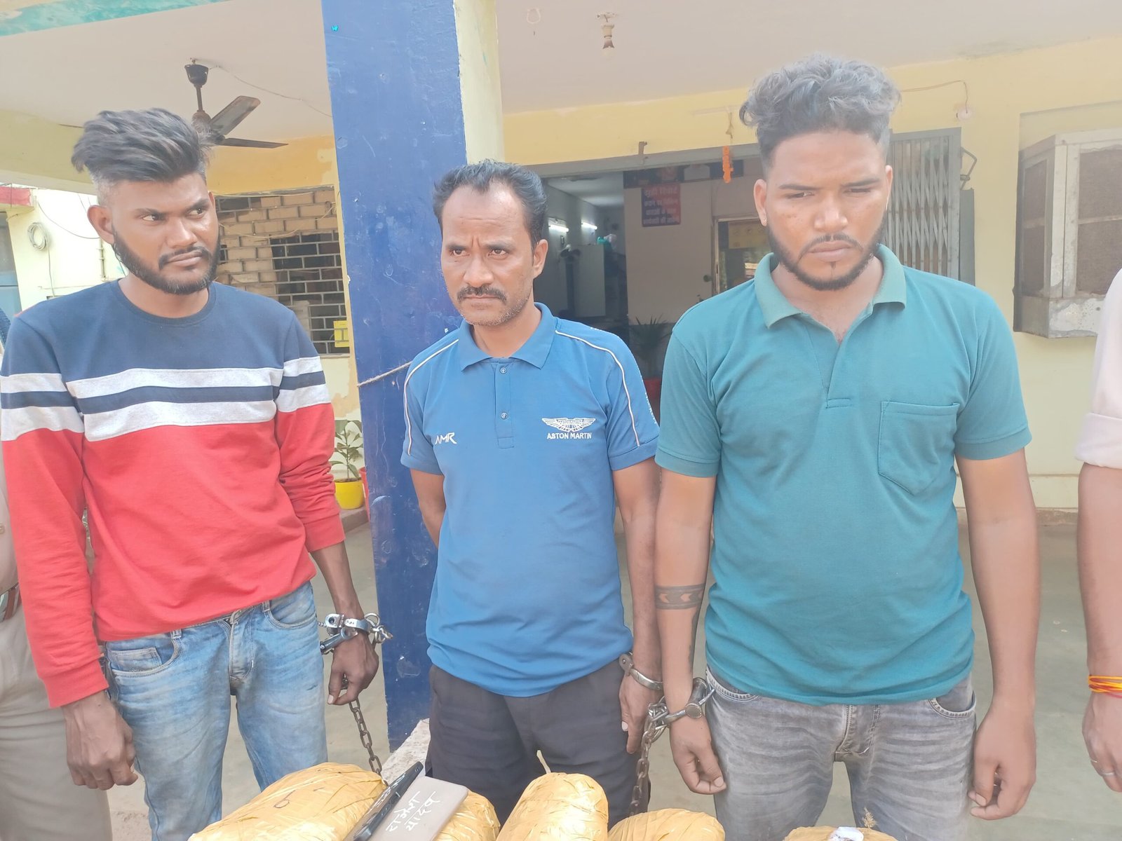 “ऑपरेशन निश्चय” के तहत गांजा तस्करी में तीन आरोपी गिरफ्तार, 10.6 किलो गांजा जब्त