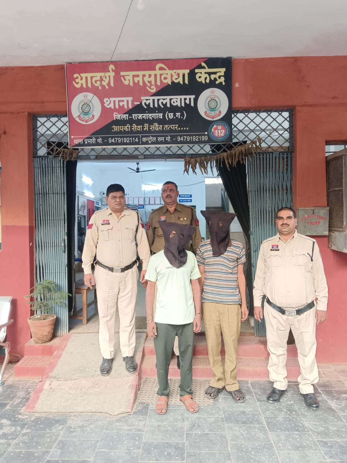 7.35 टन माल बेचकर ट्रक छोड़ हुए फरार,  पुलिस ने चालक व कबाड़ी संचालक दोनों को दबोचा