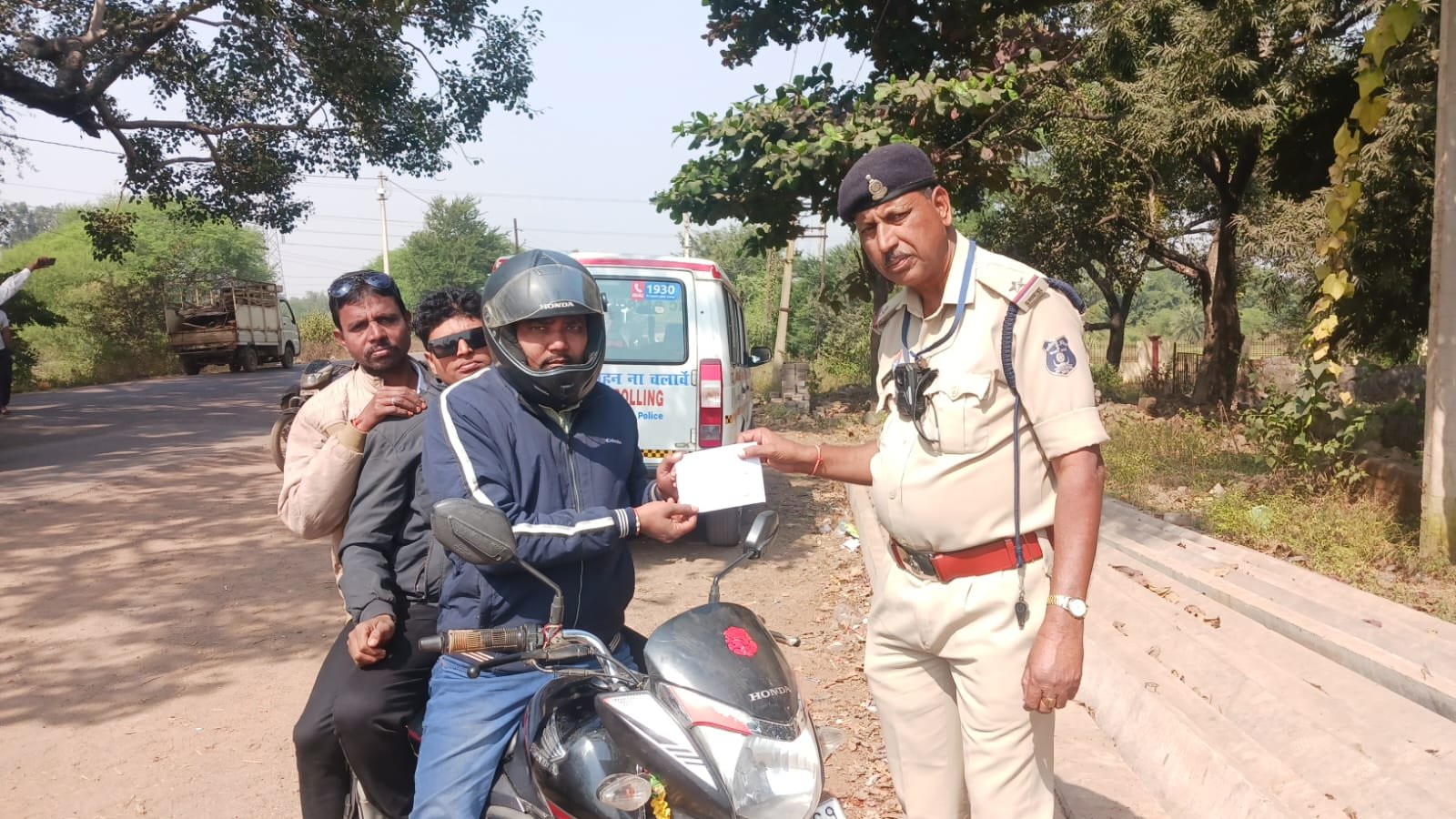 Durg: ‘ऑपरेशन सुरक्षा’ के तहत सख़्त कार्रवाई: 575 चालान और 82,550 जुर्माना वसूला,  ड्रिंक एंड ड्राइव के 22 वाहन जब्त