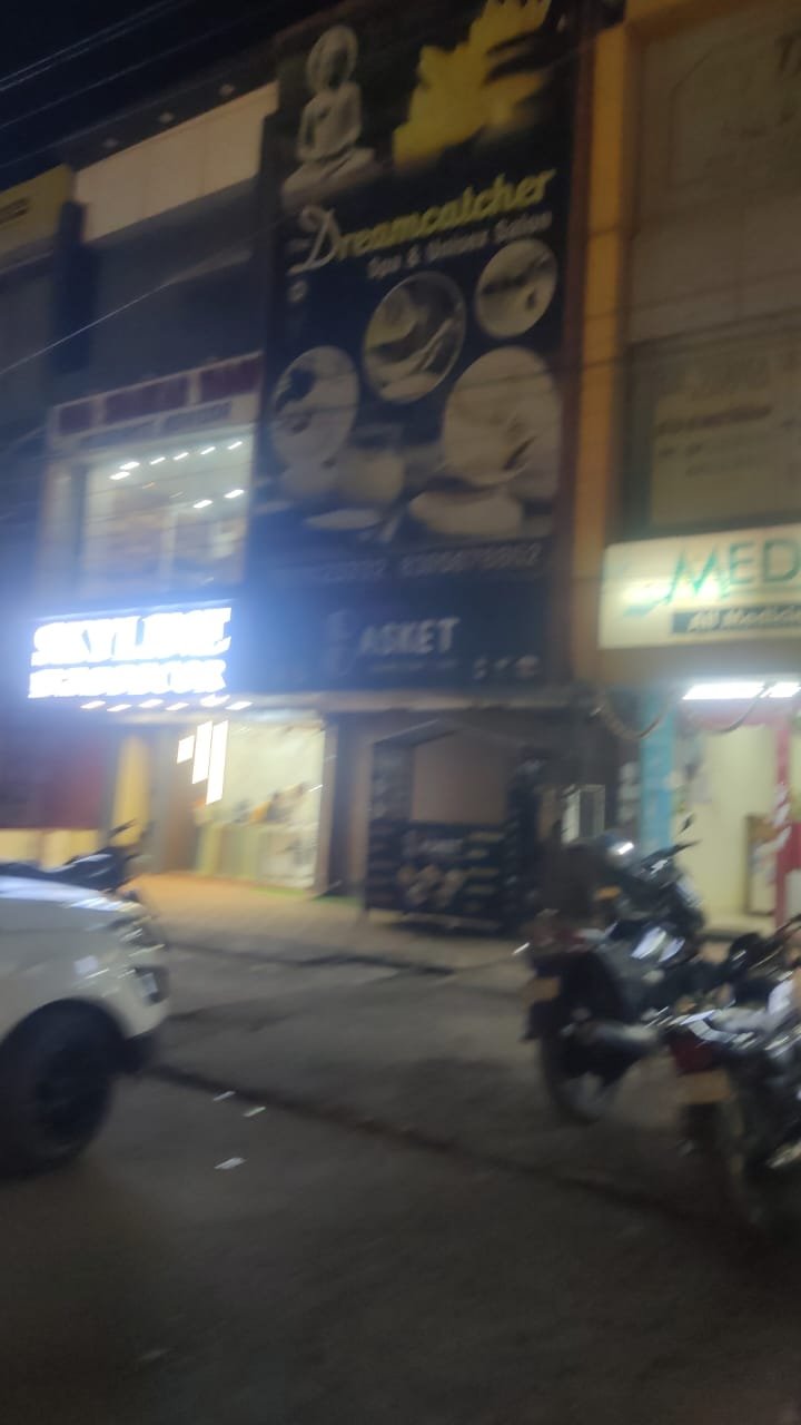 दुर्ग में अवैध देह व्यापार का भंडाफोड़: दो स्पा सेंटरों पर पुलिस की दबिश, संचालिका समेत दो गिरफ्तार