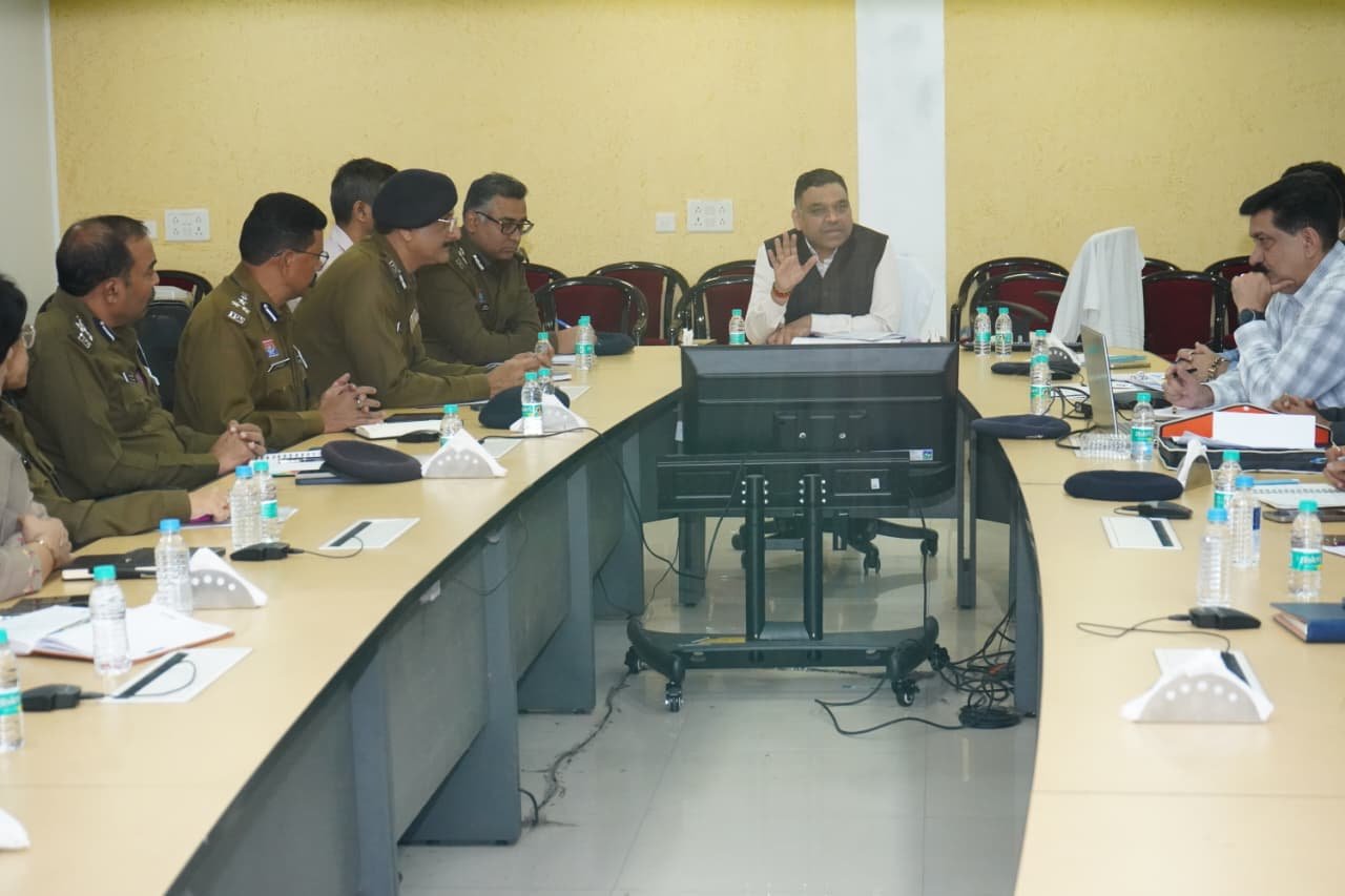 DGP/IG सम्मेलन 2025: रायपुर में सुरक्षा तैयारियों की उच्चस्तरीय समीक्षा, पुलिस अधिकारियों की समन्वय बैठक आयोजित