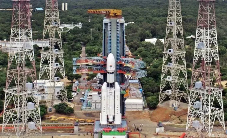 LVM3-M5 रॉकेट लॉन्च: ISRO ने रचा नया इतिहास, ‘बाहुबली’ रॉकेट के साथ भारत के अंतरिक्ष कार्यक्रम में जुड़ा स्वर्णिम अध्याय