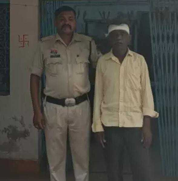 पुरानी रंजिश में किसान पर धारदार हथियार से हमला: आरोपी गिरफ्तार, सिर और उंगली में गंभीर चोट